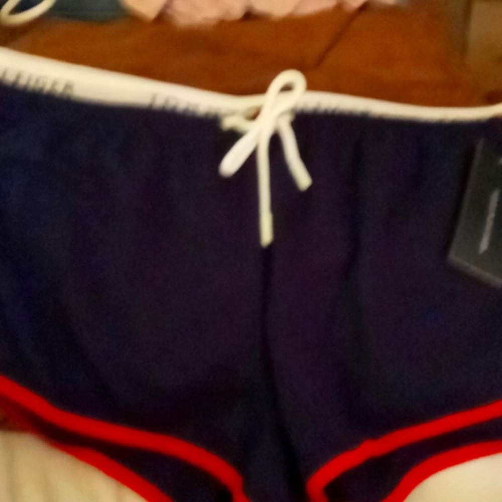 NWT Tommy Hilfiger shorts size Xl